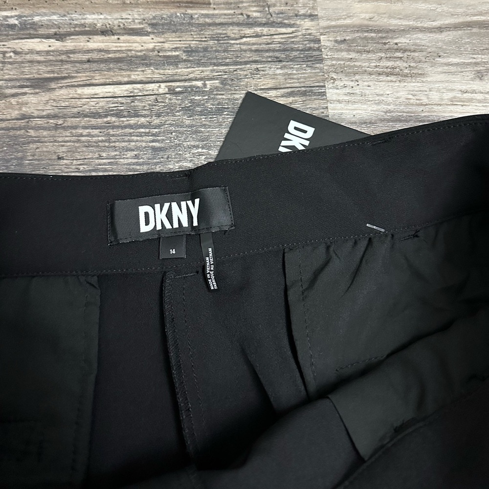 DKNY Women’s Black High-Rise Straight-Leg Pleated Pants Size 14 - Picture 6 of 7